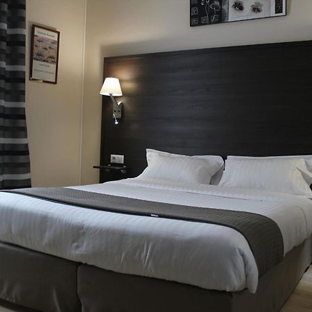 Hotel Univers Карпентра Екстериор снимка